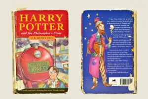 O carte veche ,,Harry Potter”, cumpărată pe nimic dintr-un magazin caritabil, a fost vândută la licitație pentru o sumă impresionantă. De ce e atât de specială