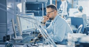 Exportăm IT-iști, importăm programatori. România are un deficit de 25.000 de IT-iști