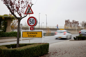 Schengen,deloc sursa unor vise rapid realizate,va facilita deplasări rapide între Ungaria și România