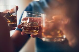 Orașul european care a interzis consumul de alcool din cauza românilor. Ce spune primarul