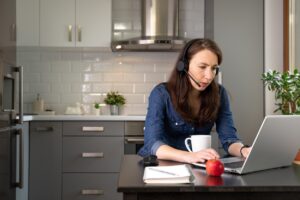 Săptămâna de lucru de 4 zile e testată de tot mai multe companii din România. Oana Botolan: Viitorul este flexibil