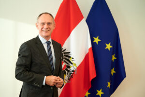 Karner reiterează opoziția Austriei față de aderarea României și Bulgariei la Schengen