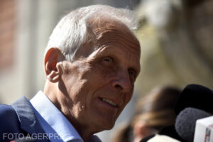 Stolojan: Reforma pensiilor speciale este o caricatură; ne facem că facem ceva