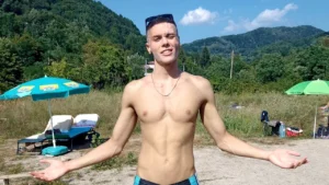 David Popovici pleacă în vacanță. Ce destinație din România a ales înotătorul