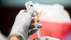 Pacienții din Anglia, primii din lume care vor beneficia de un nou remediu pentru cancer. Injecția reduce timpul de tratament cu 75%