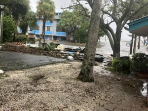 VIDEO | Uraganul Idalia face ravagii în Florida. Joe Biden a discutat cu guvernatorul Ron DeSantis VIDEO