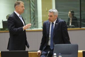 Dacian Cioloș cere Bucureștiului să utilizeze dreptul de veto în Consiliul European