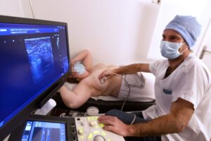 Cazurile de cancer mamar cresc în România. O femeie e diagnosticată la fiecare oră