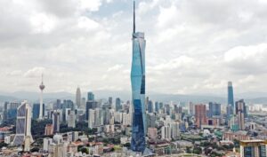 Merdeka 118 va deveni al doilea cel mai înalt zgârie-nori din lume în 2024. Cum arată clădirea cu fațade în formă de diamant