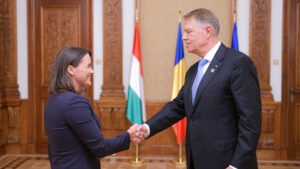 Iohannis pleacă într-o vizită în Ungaria