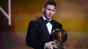 Leo Messi a câștigat „Balonul de Aur”. Este a opta oară când a fost desemnat cel mai bun fotbalist al planetei. Cine a câștigat marele premiu pentru categoria feminină