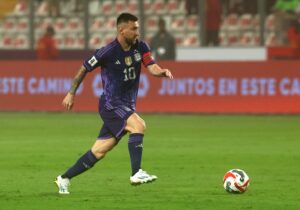 Messi stabilește un nou record istoria calificărilor pentru Cupa Mondială. Fotbalistul a marcat ambele goluri în victoria cu 2-0 în fața Peru