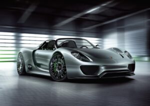 Porsche avertizează că sectorul de lux suferă din cauza inflației. Clienții nu mai vor să investească bani mulți în produsele noi