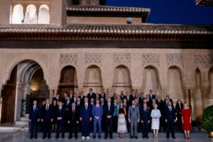 SUMMITUL Comunității Politice Europene | Liderii vor o Europă rezilientă, cu orientare geostrategică /Michel: Vom continua asistența pentru Ucraina
