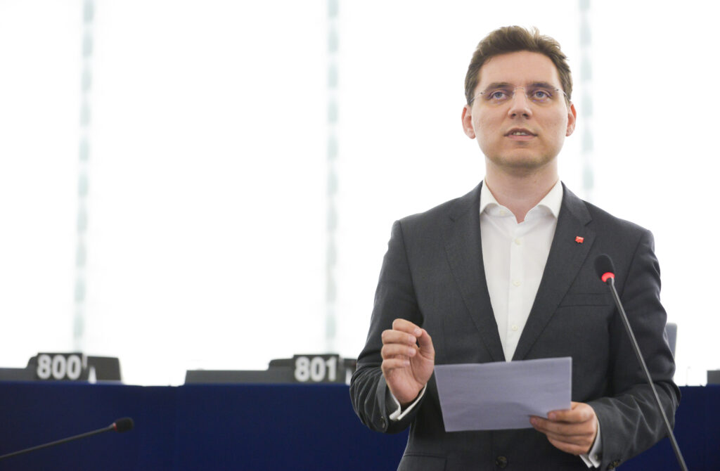 Victor Negrescu a fost ales chestor al Parlamentului European