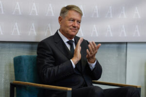 Klaus Iohannis a trimis cererile prin care Vlad Voiculescu și Ioana Mihăilă pot fi urmăriți penal