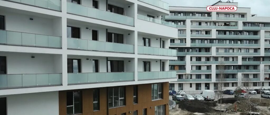 Numărul de locuinţe scoase la vânzare s-a redus dramatic în ultimul an, cu până la 30%