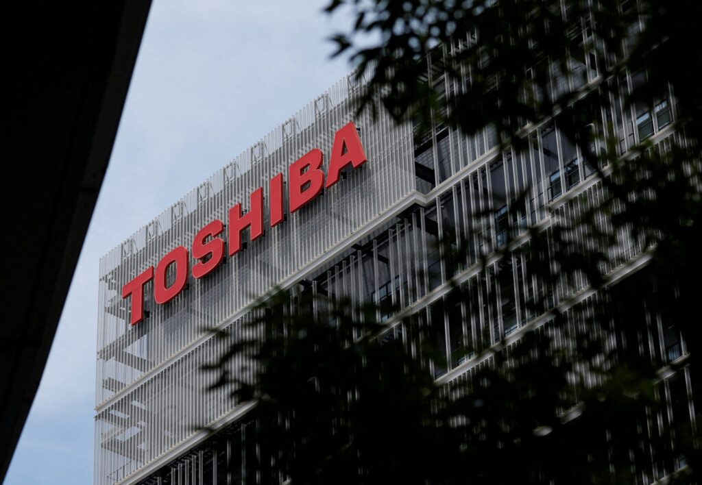 Toshiba a fost delistată, după 74 de ani la bursa de la Tokyo