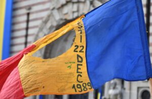 Deputații bifează rapid 34 de ani de la Revoluție printr-o ședință scurtă. Nu și senatorii
