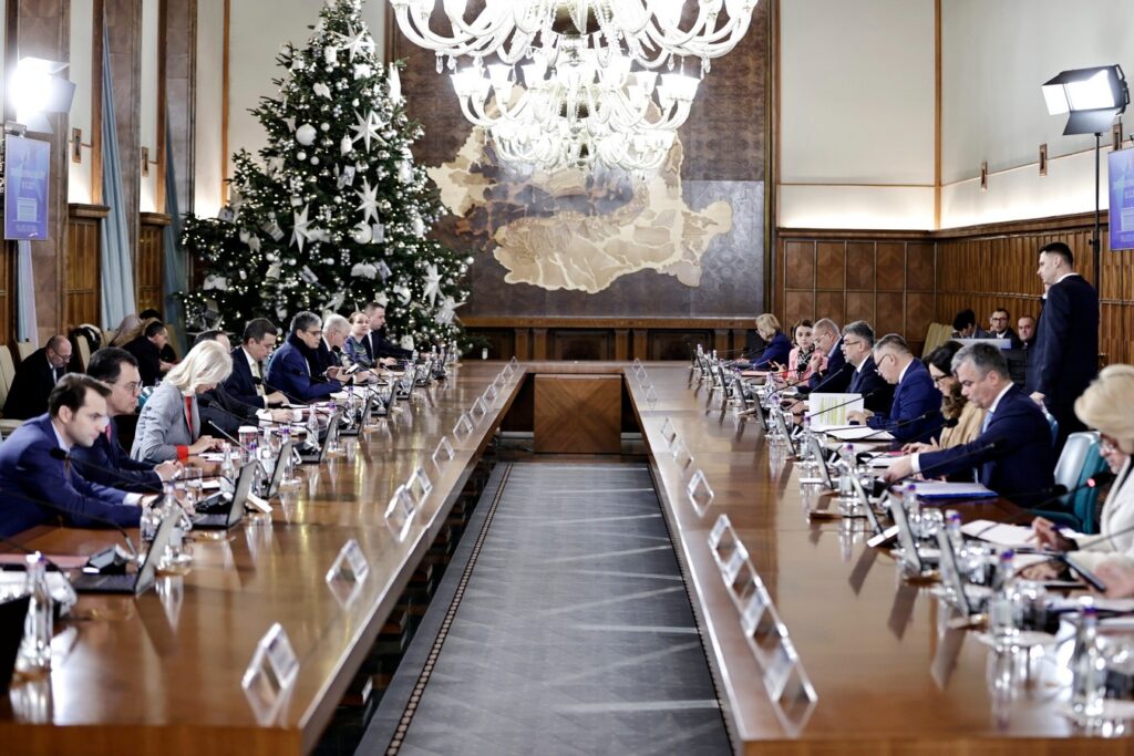 Nu toate salariile bugetarilor cresc cu 5%, a anunțat Guvernul