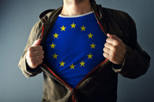 Eurobarometru: Majoritatea românilor sprijină libera circulație și au o imagine pozitivă despre UE