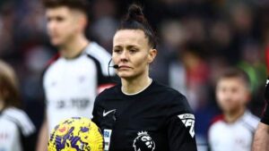 Rebecca Welch devine prima femeie arbitru din Premier League. Ea a oficiat meciul Fulham