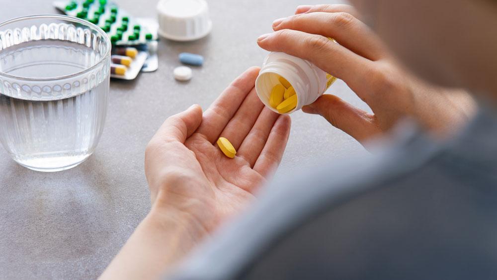 Un nou antibiotic promite să anihileze superbacteriile periculoase