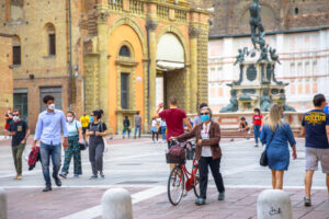 Prea multe internări pentru virusuri gripale și Covid-19 în Italia și Spania