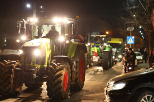 Ministrul Agriculturii are programate luni și marți întâlniri cu fermierii