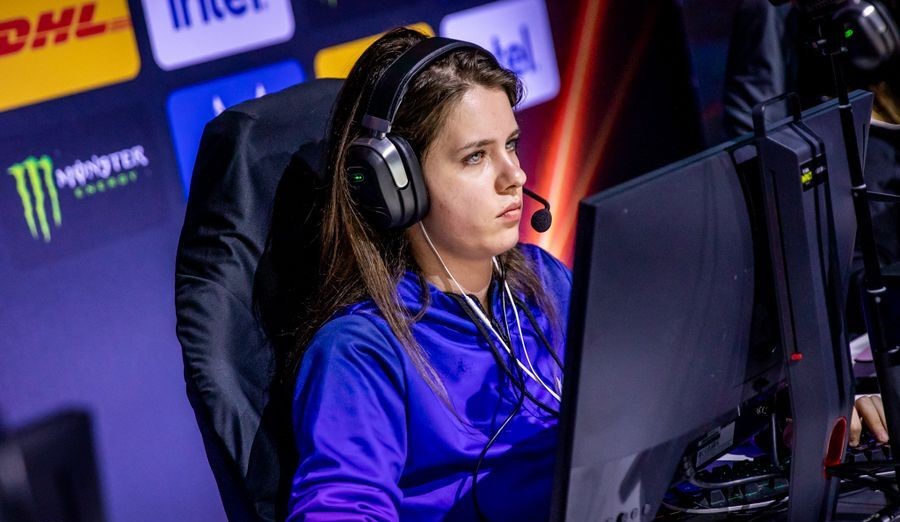 Ana Dumbravă rămâne numărul 1 la CSGO