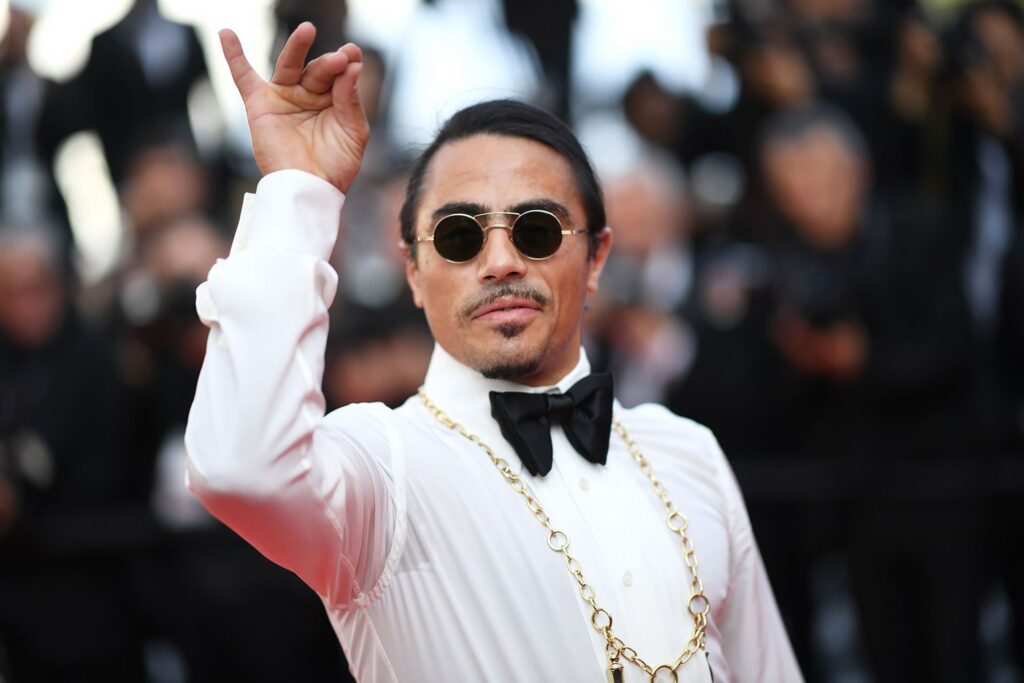Salt Bae dă căldura mai încet la restaurantul din Londra