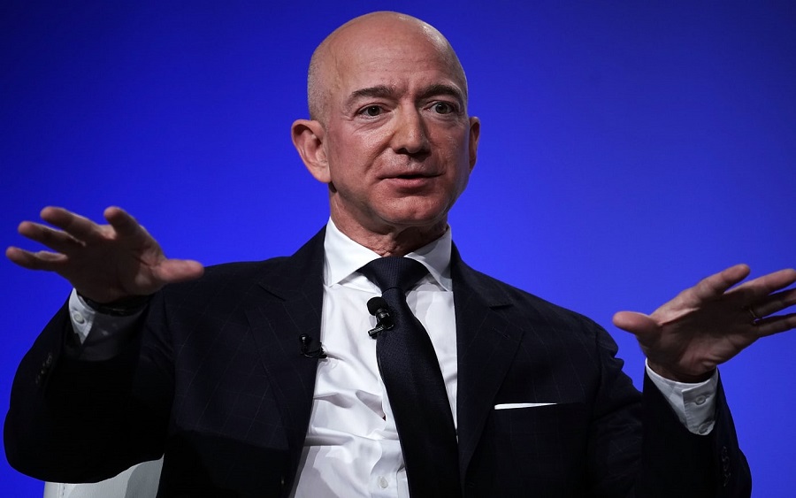 Jeff Bezos vinde acțiuni Amazon de 2 miliarde de dolari