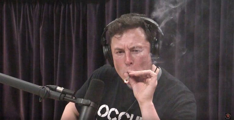 Petrecerile lui Musk cu droguri îi deranjează pe investitori
