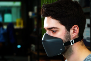 Un start-up francez strânge bani pentru o mască silențioasă