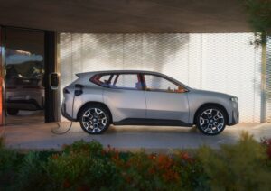 BMW a prezentat imagini cu noul său SUV electric