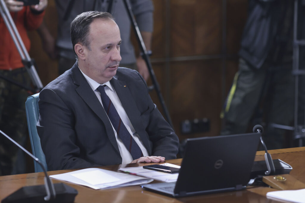 Adrian Câciu, deranjat de obligația deficitului de 3%
