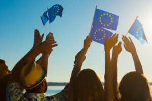 Zece regiuni ale UE, inclusiv din România, selectate în mecanismul de stimulare a talentelor