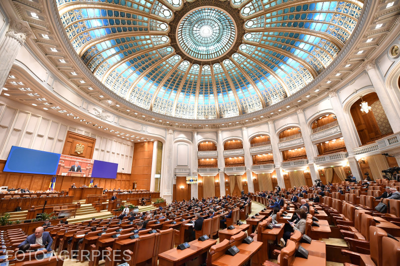 Parlamentul a luat act de faptul că soldați ucraineni vor fi antrenați în România
