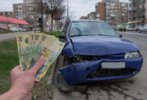 Tarifele polițelor de asigurare obligatorie, plafonate până pe 30 iunie