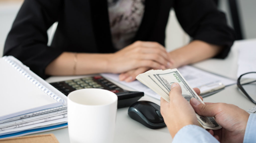 Ciolacu ne promite salarii brute de 10.000 de lei