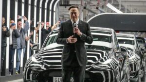 Vrei să lucrezi la Tesla? Ce pretenții are Musk de la candidați