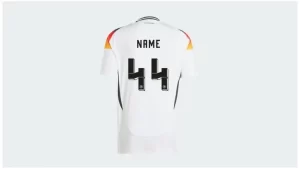 Tricoul cu numărul 44 al echipei de fotbal a Germaniei a fost retras