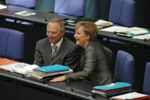 Schäuble dezvăluie în memoriile sale intrigile bavareze pentru răsturnarea Angelei Merkel