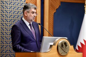 De la „o lecție” la „o erecție”: Marcel Ciolacu a gafat din nou în timp ce citea de pe foi