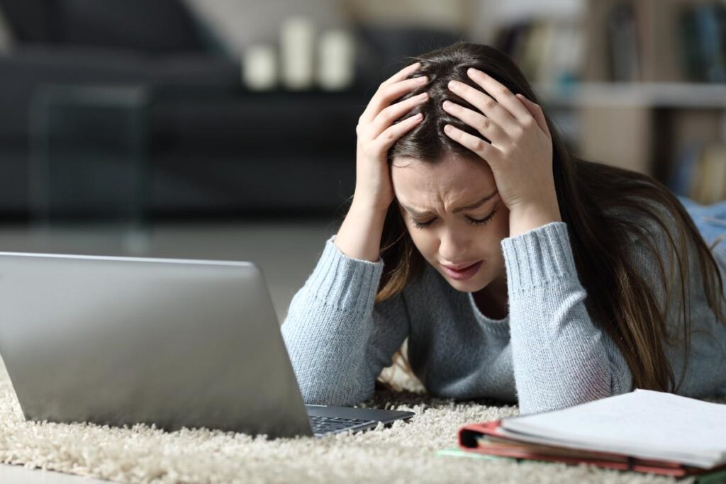 78% dintre respondenți se confruntă cu niveluri ridicate de stres.
