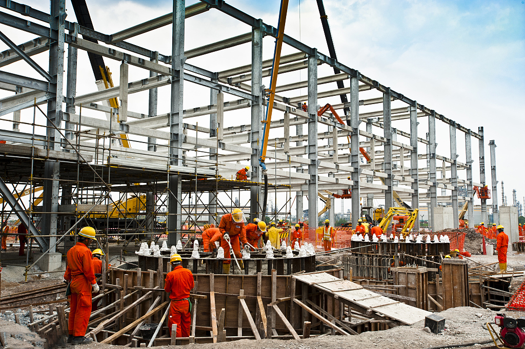Construcțiile și IT-ul aduc creșterea economică în România