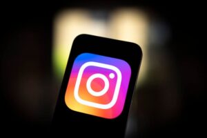 Instagram câștigă mai mult din reclame decât YouTube