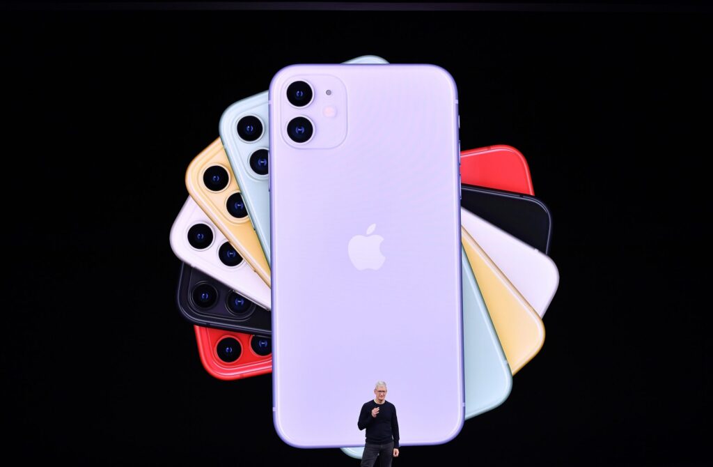 Livrările de iPhone au scăzut cu aproape 10% în T1 2024