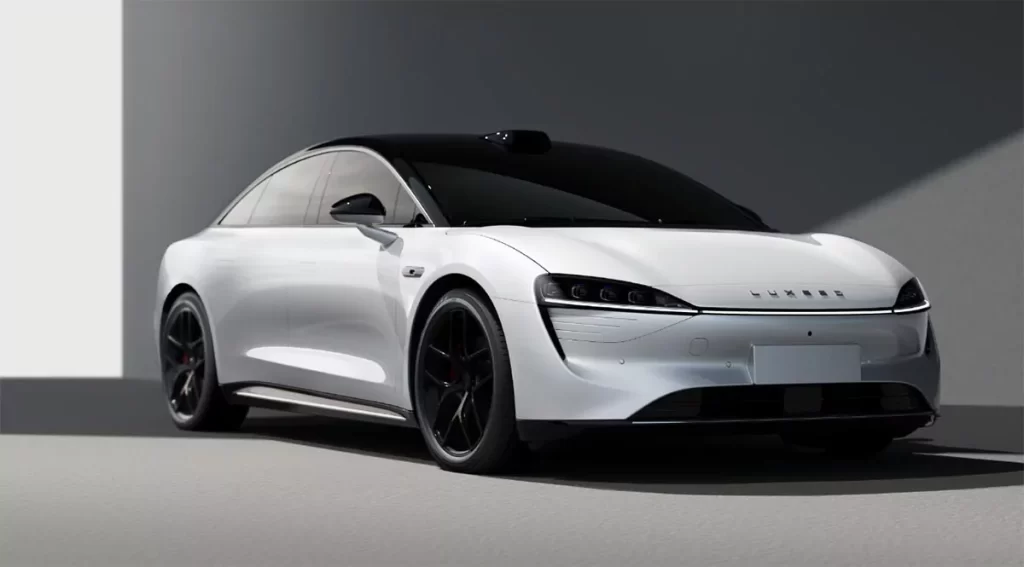 Chery Auto a început livrările sedanului electric Luxeed S7