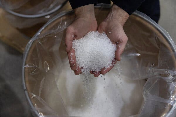 O nouă tehnologie promite să descompună complet deșeurile